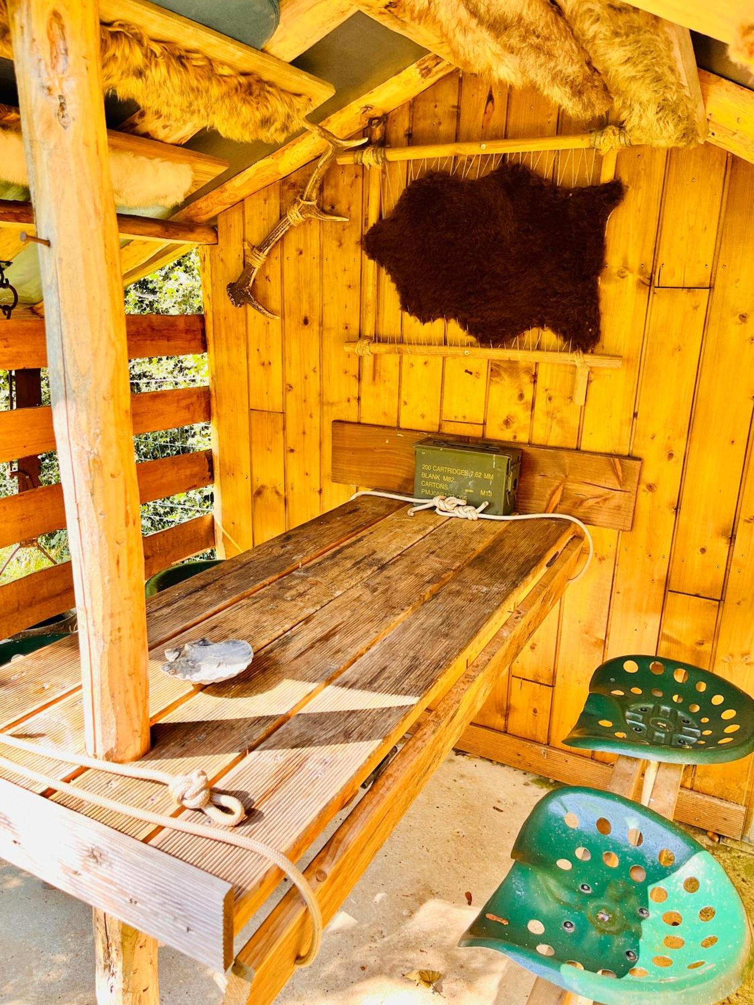 La Cabane Perchee Du Trappeur Écrainville 외부 사진