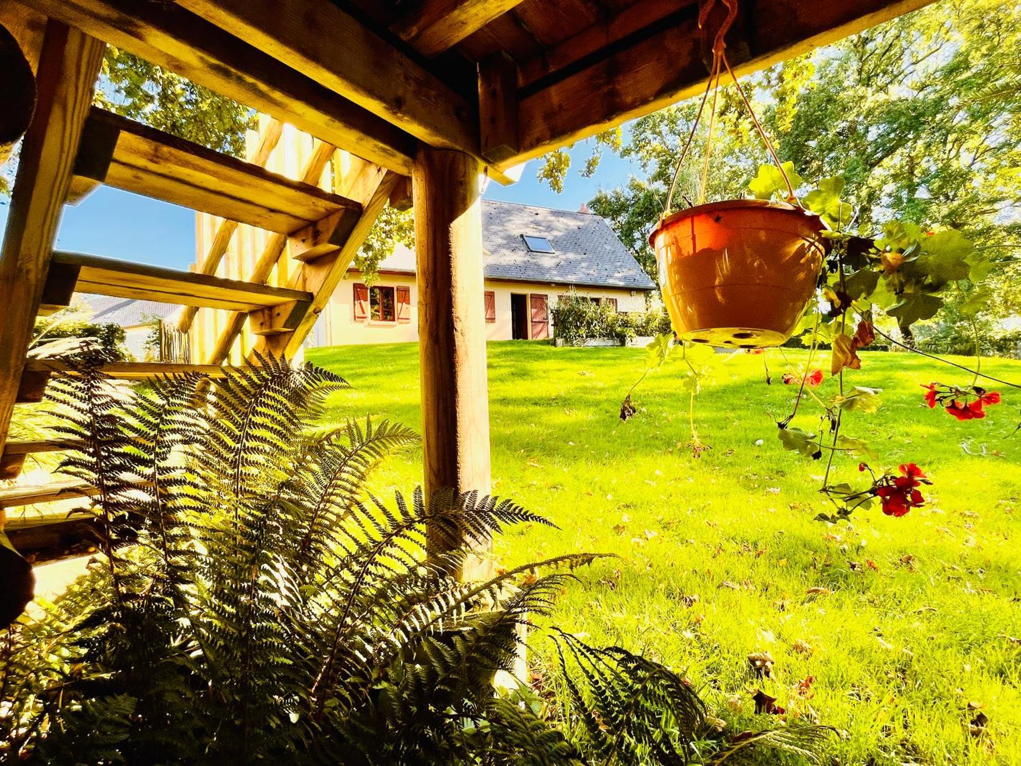 La Cabane Perchee Du Trappeur Écrainville 외부 사진