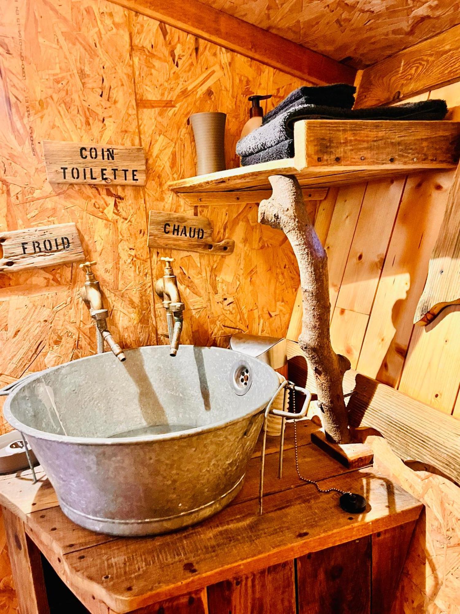 La Cabane Perchee Du Trappeur Écrainville 외부 사진