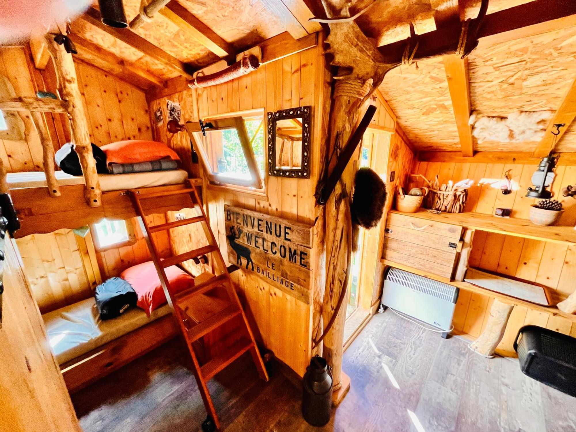 La Cabane Perchee Du Trappeur Écrainville 외부 사진
