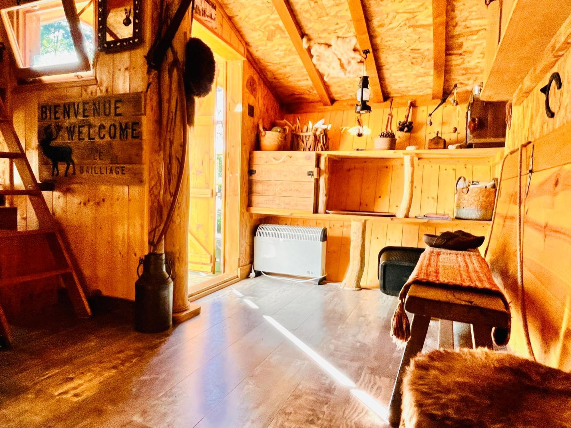La Cabane Perchee Du Trappeur Écrainville 외부 사진